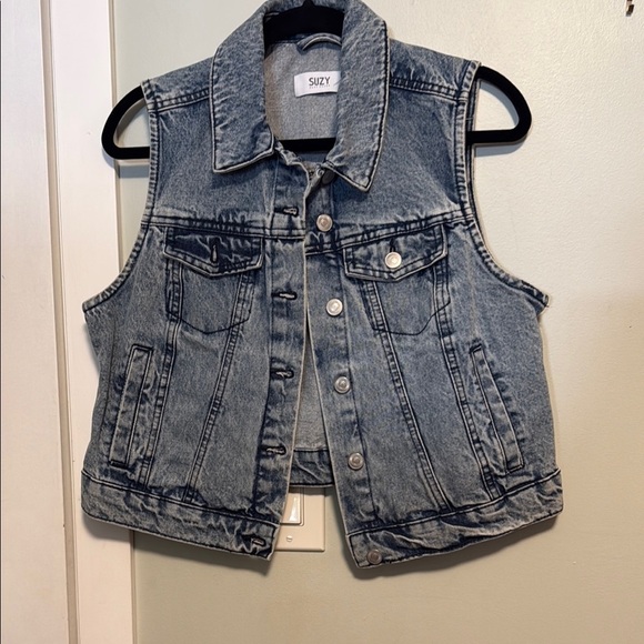 Suzy Shier Jackets & Blazers - Suzy Shier Blue Denim Jean Vest - Large